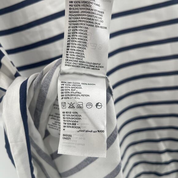 H&M L.O.GG Shirt Size 4 Women's Short Sleeve Stripes Nautical Navy White NWT - Picture 9 of 9